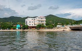 Chau Gia Hotel
